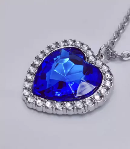 Titanic Heart of the Ocean Necklace