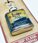 TITANIC HIP FLASK KEYRING